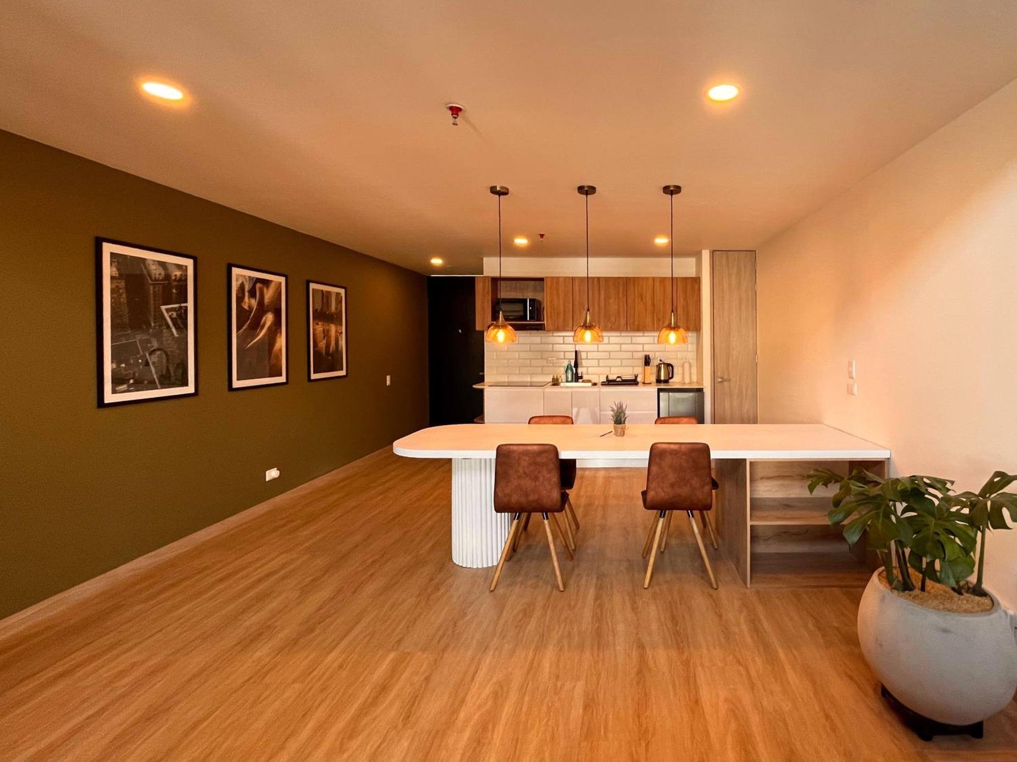 Enchanted Elegance In Laureles Μεντεγίν Εξωτερικό φωτογραφία