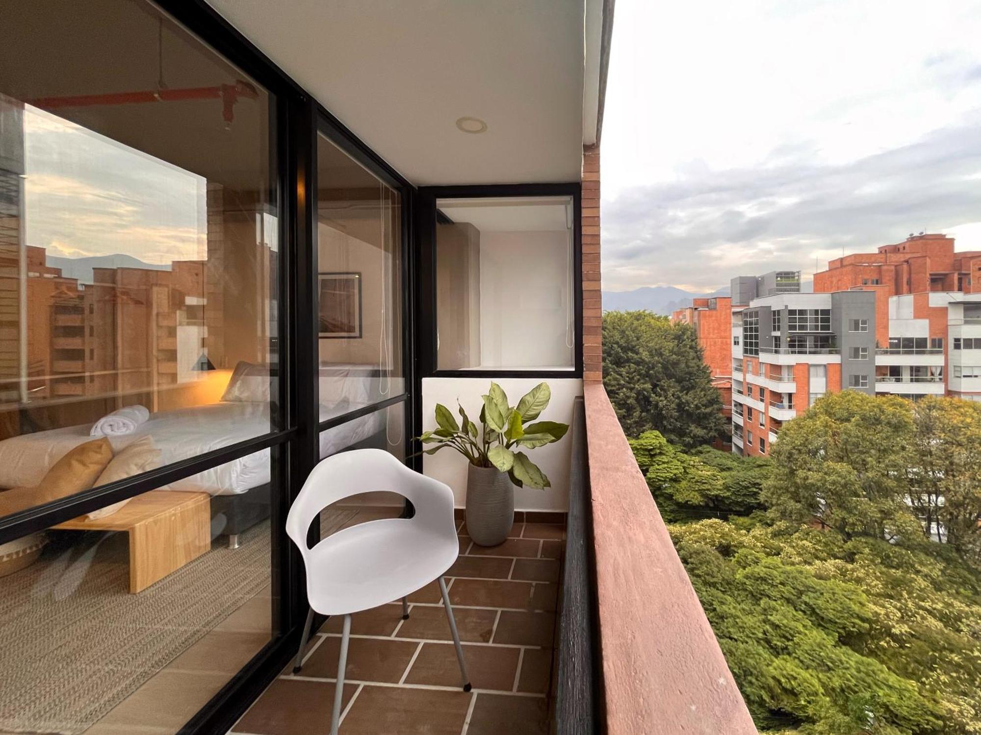 Enchanted Elegance In Laureles Μεντεγίν Εξωτερικό φωτογραφία